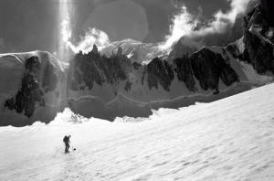 Mont Blanc-cestou na ledovec Brenva