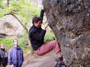 Beruška boulderuje